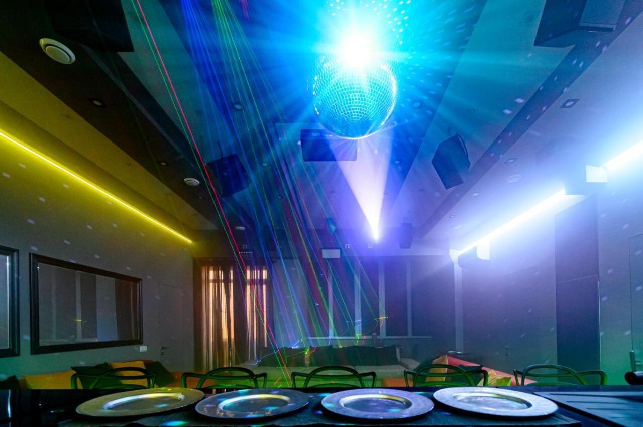 Party Luxury 3Br Sea View Apartment In Arcadia Odesa Exterior photo